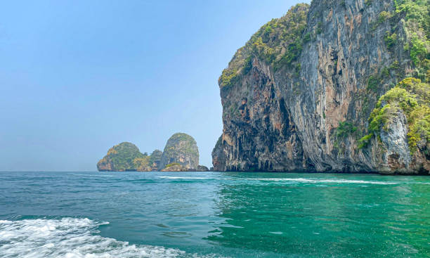 Phi phi islands are beautiful islands that seem like they're in a fairy tale.
